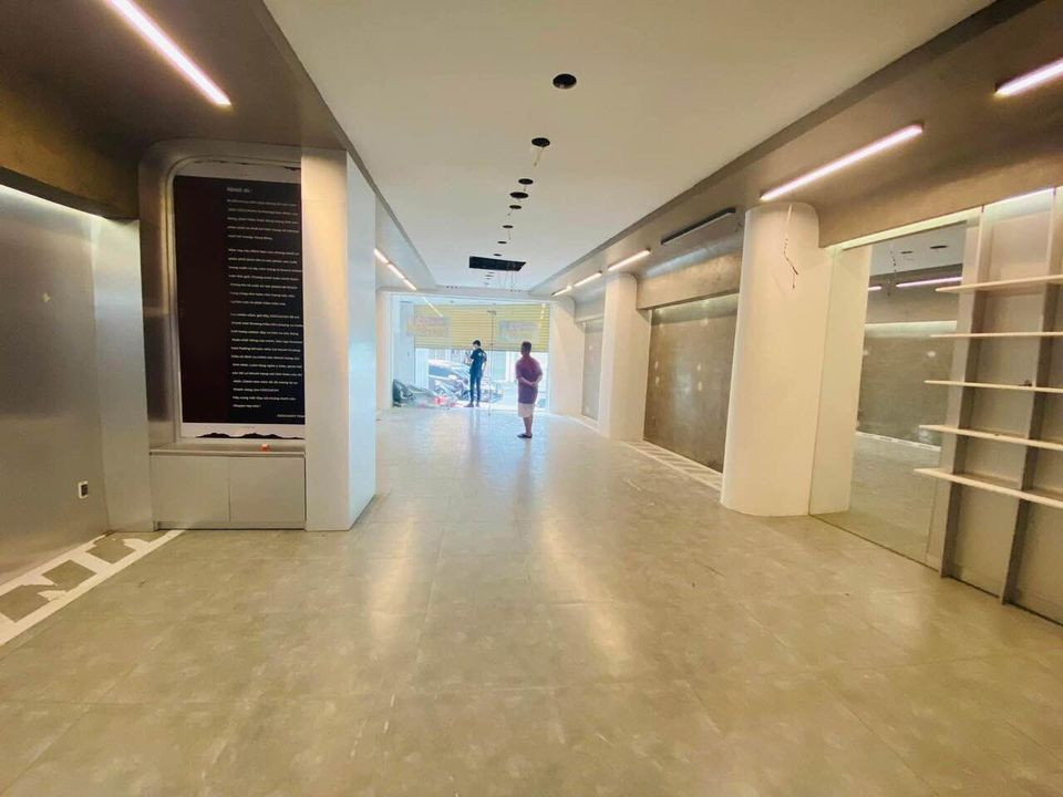 Cho thuê Nguyên Căn MT 6m Huỳnh Văn Bánh, P.12, Quận Phú Nhuận